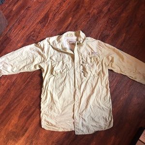 Yellow green Magellan men’s fishing shirt medium